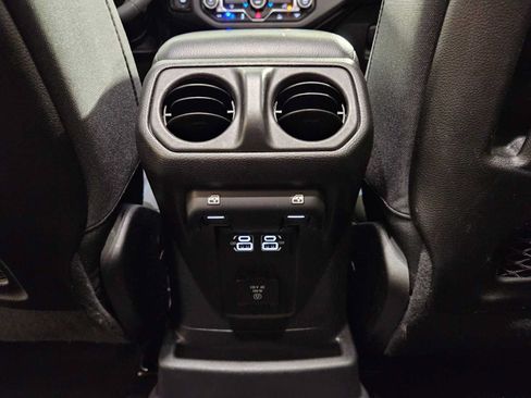 Used 2024 Jeep Wrangler Unlimited Rubicon 4xe AWD/4WD image 29