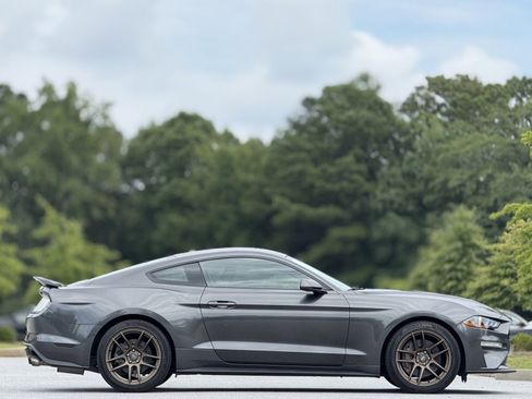 Used 2019 Ford Mustang GT image 11