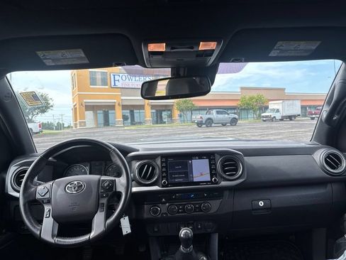 Used 2021 Toyota Tacoma 4x4 Double Cab image 12