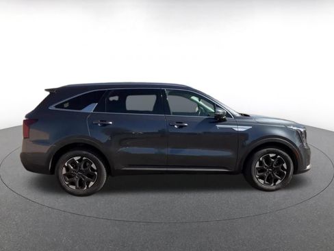 Used 2024 Kia Sorento S FWD image 16