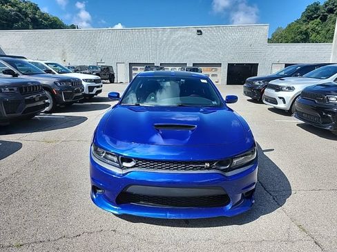 Used 2019 Dodge Charger Scat Pack RWD image 2