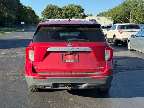Used 2022 Ford Explorer XLT w/ Class IV Trailer Tow Package AWD/4WD image 8