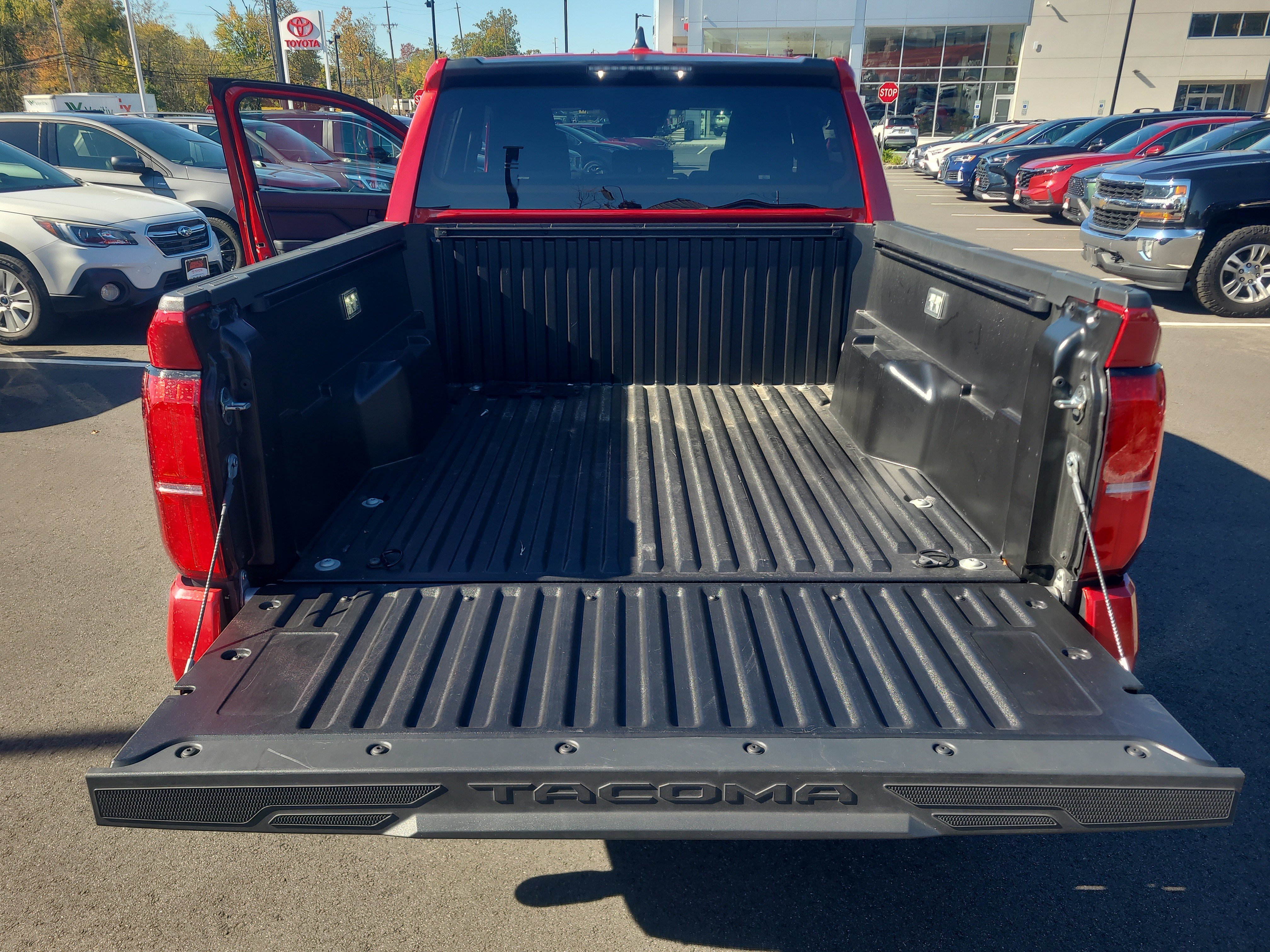 Certified 2026 Toyota Tacoma SR5 AWD/4WD image 29