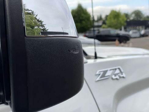 Used 2014 GMC Sierra 1500 SLT w/ Suspension Package, Off-Road AWD/4WD image 32