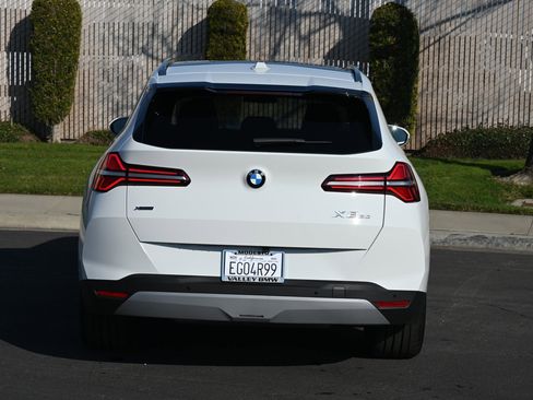 Used 2025 BMW X3 xDrive30i w/ Convenience Package image 5