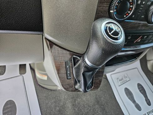 Used 2014 Mercedes-Benz Sprinter 3500 image 24