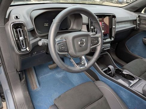 Used 2022 Volvo C40 P8 Recharge Ultimate image 11