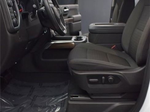 Used 2022 Chevrolet Silverado 1500 LT Trail Boss image 9