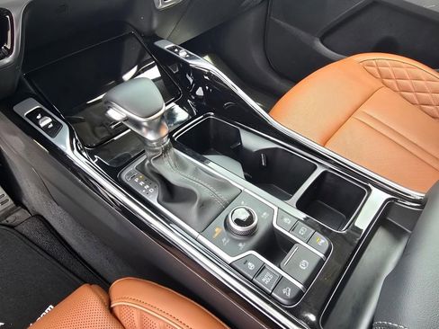 Used 2023 Kia Sorento SX Prestige image 20