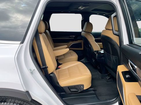 Used 2022 Kia Telluride SX w/ Towing Package FWD image 30