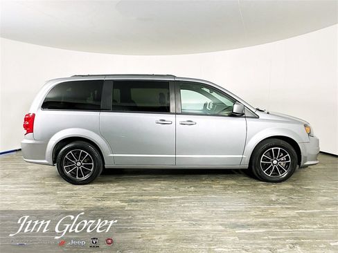 Used 2019 Dodge Grand Caravan GT image 9