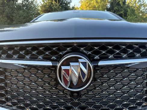 Used 2021 Buick Enclave Avenir w/ Avenir Technology Package image 9