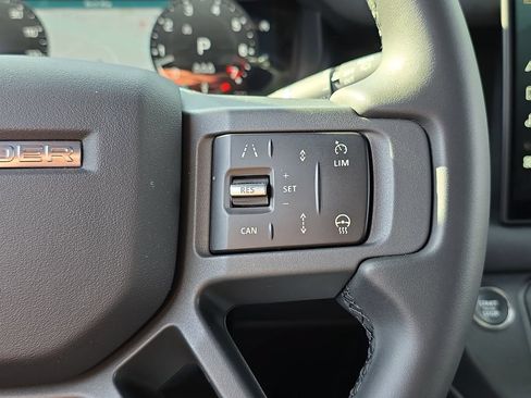 Certified 2025 Land Rover Defender 110 S AWD/4WD image 17
