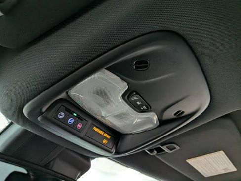 Used 2023 Chevrolet TrailBlazer RS w/ Convenience Package FWD image 31