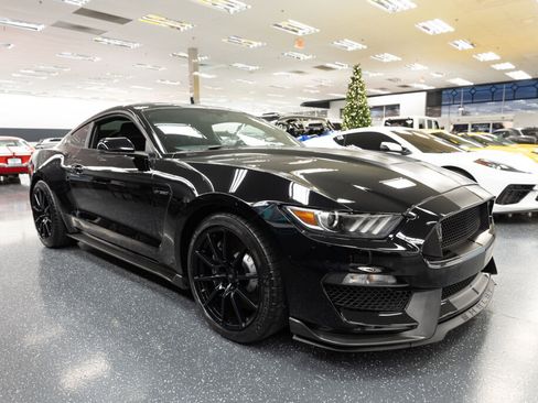 Used 2017 Ford Mustang Shelby GT350 w/ Electronics Package image 6