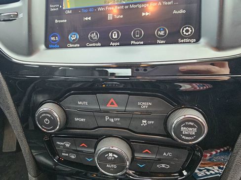 Used 2023 Chrysler 300 S image 11