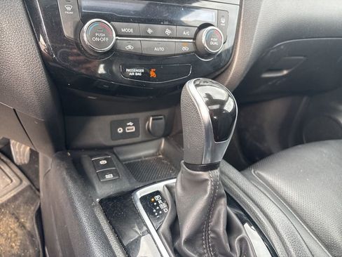 Used 2022 Nissan Rogue Sport SL w/ Premium Package image 29