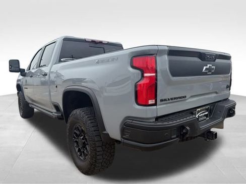 Used 2024 Chevrolet Silverado 2500 ZR2 w/ ZR2 Bison Edition image 6