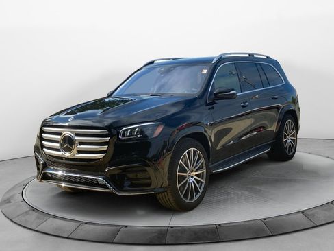 New 2026 Mercedes-Benz GLS 580 4MATIC image 3
