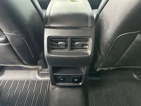 Used 2024 Ford Edge Titanium AWD/4WD image 24