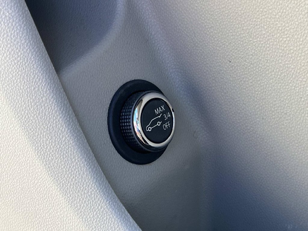 Used 2023 Cadillac XT4 Premium Luxury FWD image 31