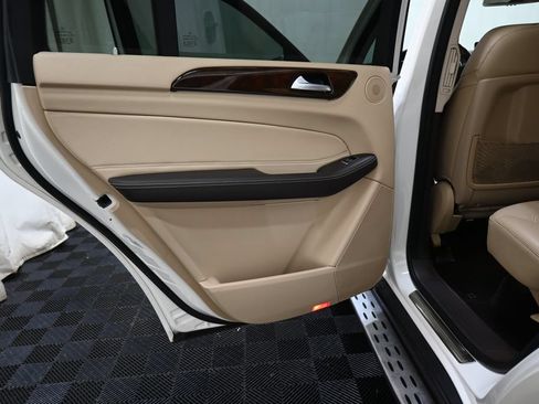 Used 2018 Mercedes-Benz GLS 450 4MATIC image 23