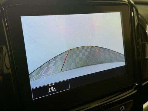 Used 2023 Chevrolet Traverse LT w/ LPO, Floor Liner Package AWD/4WD image 18
