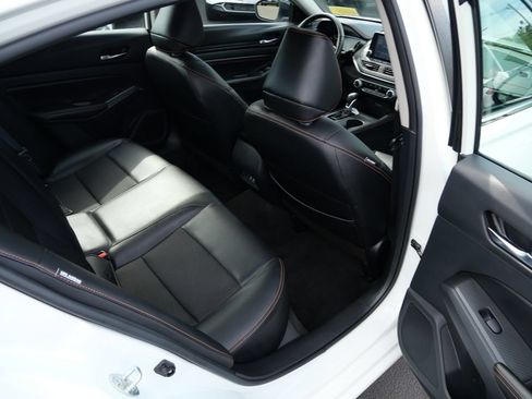 Used 2022 Nissan Altima 2.5 SR w/ Midnight Edition Package AWD/4WD image 22