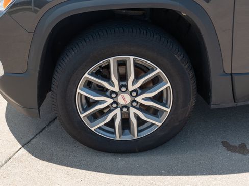 Used 2017 GMC Acadia SLE w/ Driver Alert Package I FWD image 6