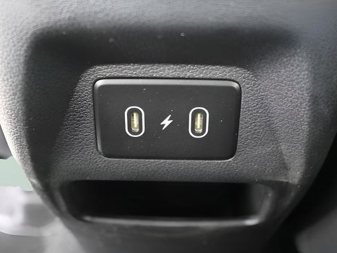 New 2025 Hyundai Venue Limited FWD image 13
