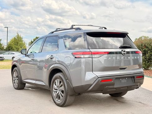 Used 2022 Nissan Pathfinder SV w/ Cargo Package AWD/4WD image 12