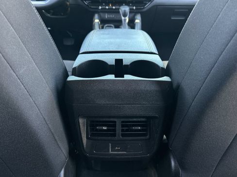 Used 2024 GMC Canyon Elevation RWD image 21
