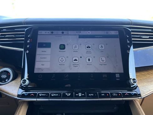 Used 2022 Jeep Grand Wagoneer Series III w/ Rear Seat Video Group 1 AWD/4WD image 19
