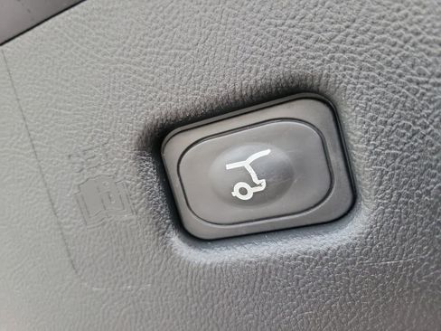 Certified 2022 Lincoln Nautilus FWD w/ Premium Package image 11