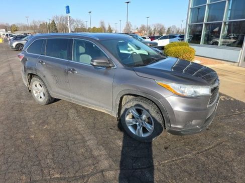 Used 2015 Toyota Highlander Limited Platinum image 9