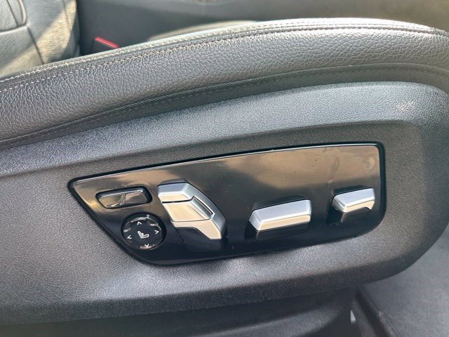 Used 2019 BMW 530i xDrive AWD/4WD image 52