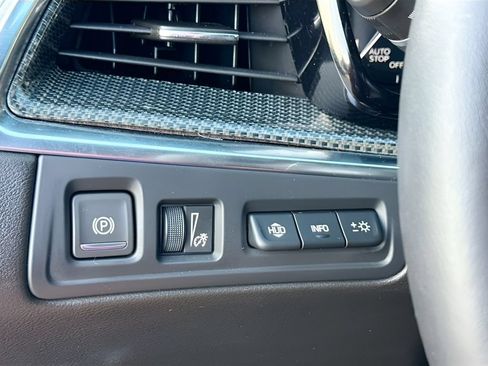 Used 2022 Cadillac XT5 Sportv w/ Technology Package AWD/4WD image 10
