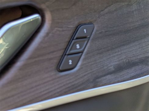 New 2025 Jeep Grand Cherokee Limited image 12