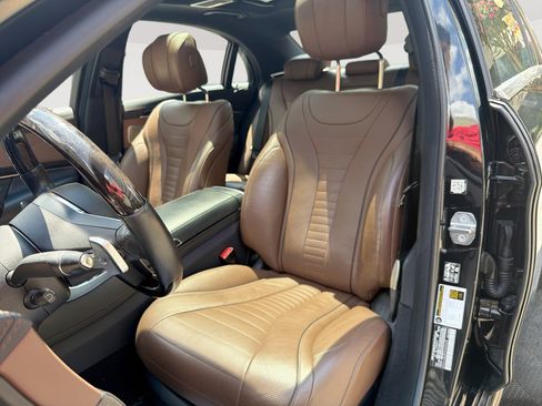 Used 2019 Mercedes-Benz S 560 4MATIC Sedan w/ AMG Line Exterior image 13