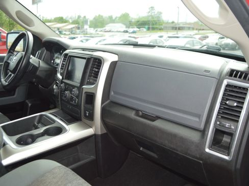 Used 2018 RAM 1500 Classic SLT w/ Luxury Group AWD/4WD image 23
