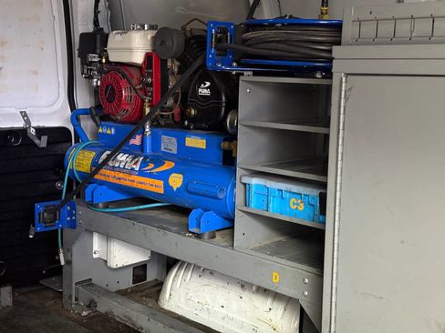 Used 2018 Chevrolet Express 3500 Extended w/ Driver Convenience Package image 63