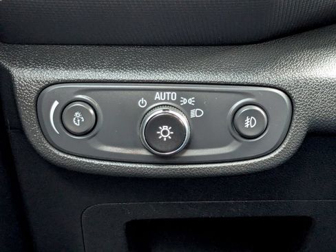 Used 2021 Chevrolet TrailBlazer LT w/ Convenience Package FWD image 34