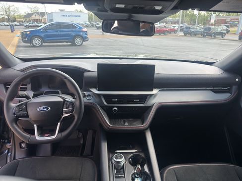 Used 2025 Ford Explorer ST AWD/4WD image 12