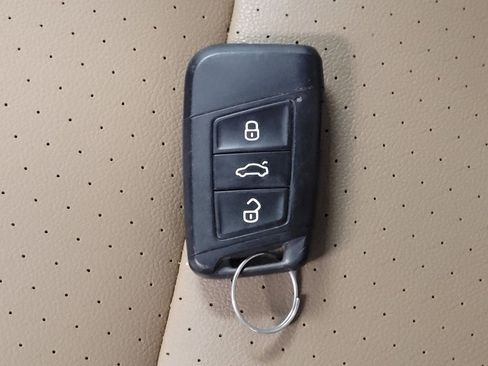 Used 2020 Volkswagen Atlas Cross Sport SE AWD/4WD image 32