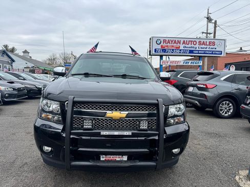 Used 2013 Chevrolet Avalanche LTZ image 2