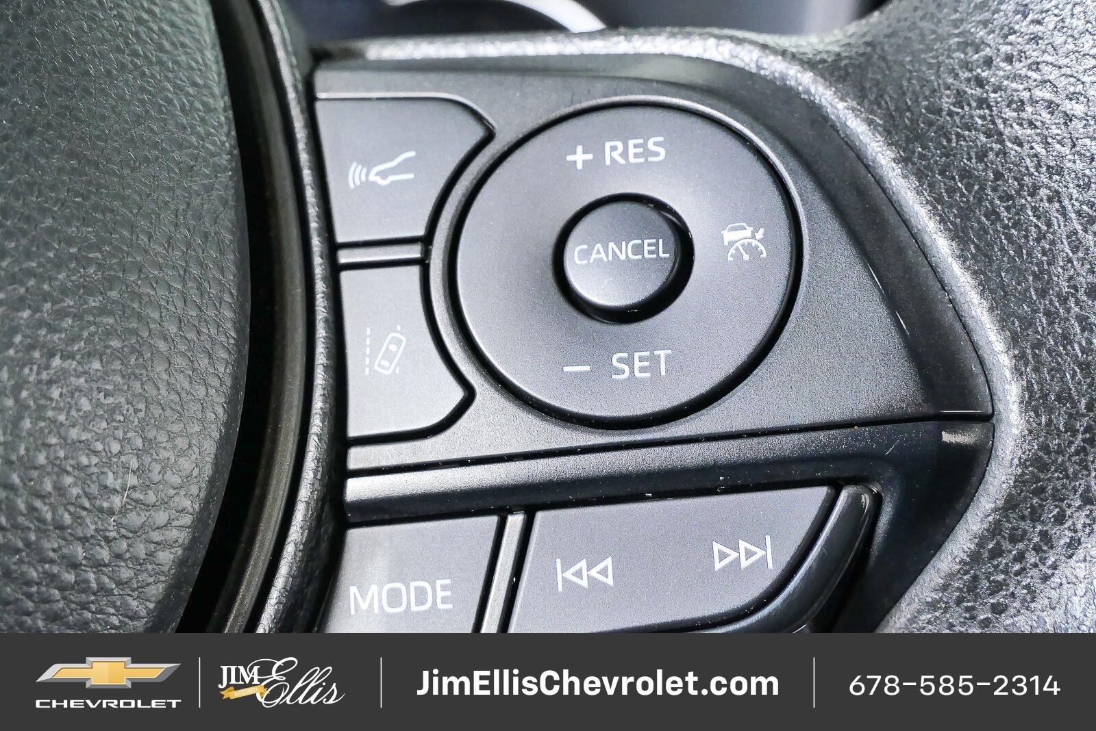 Used 2024 Toyota RAV4 XLE FWD image 13