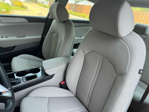 Used 2019 Hyundai Sonata ECO FWD image 19