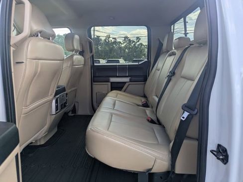 Used 2020 Ford F350 Lariat w/ Chrome Package image 15