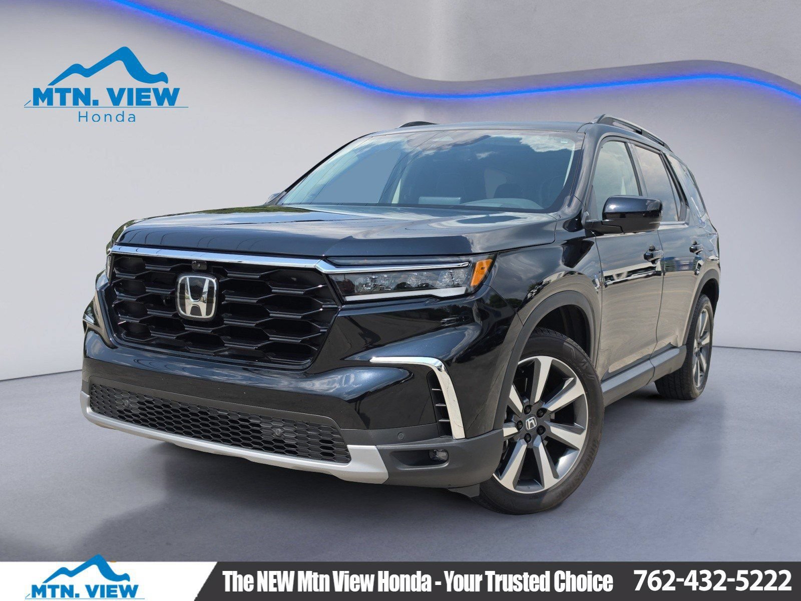Used 2025 Honda Pilot Elite image 1