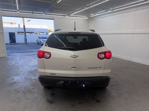 Used 2011 Chevrolet Traverse LTZ image 6